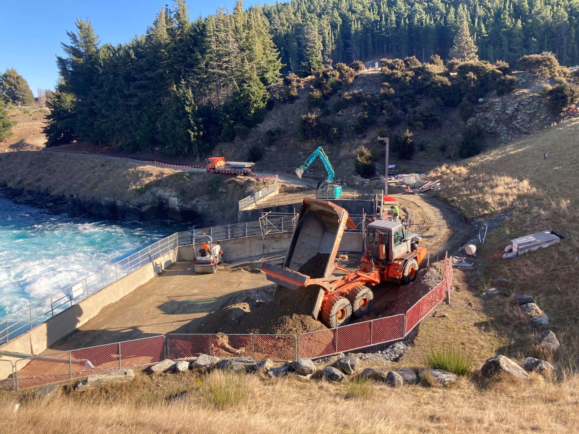 Hāwea Dam, Lake Hāwea